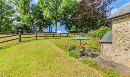 2 Bed in Hawley Bottom 3