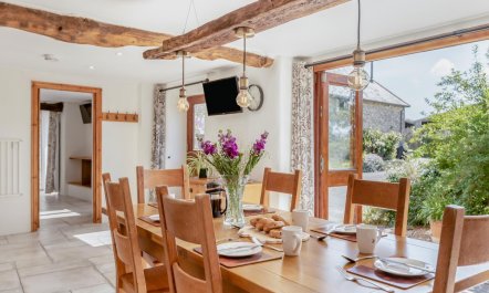 2 Bed in Hawley Bottom 7