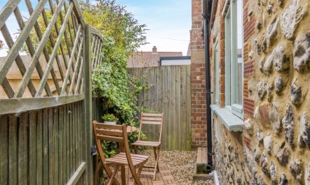 2 Bed in Docking 4