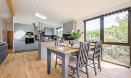 2 Bed in St. Minver 4