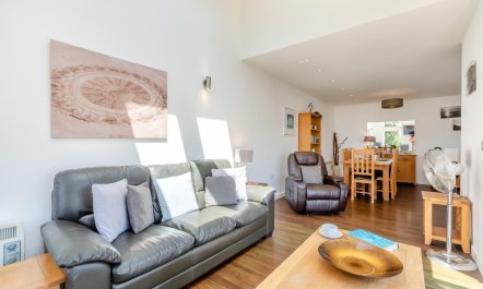 2 Bed in Weston 6