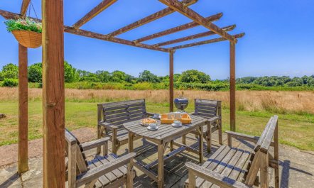 2 Bed in Weston 1