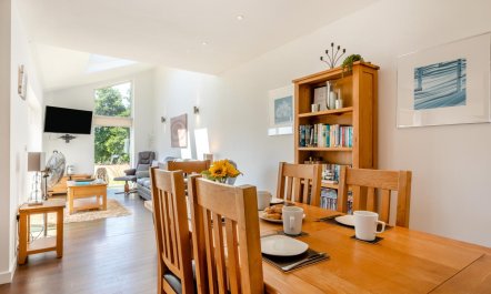 2 Bed in Weston 4