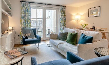 2 Bed in Bath 2