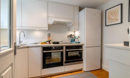 2 Bed in Bath 4