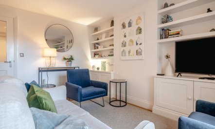 2 Bed in Bath 3