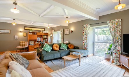 5 Bed in Bwlch 3