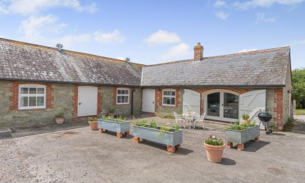 2 Bed in Motcombe 3