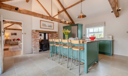 2 Bed in Motcombe 8