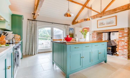 2 Bed in Motcombe 7