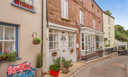 5 Bed in Cawsand