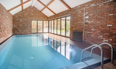 6 Bed in Blaencwm
