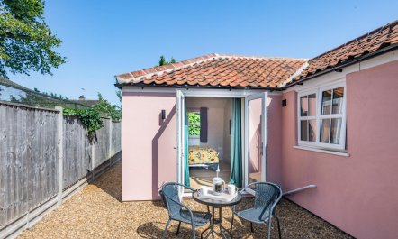 1 Bed in Lowestoft 8