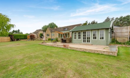 4 Bed in Finstock