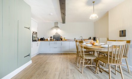 3 Bed in Mannington 3