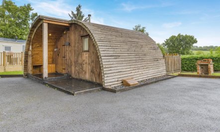 1 Bed in Garth 9