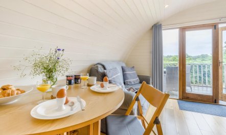 1 Bed in Garth 3