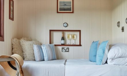 1 Bed in Masbury 9