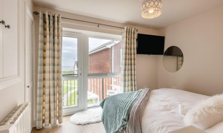 3 Bed in Corton 2