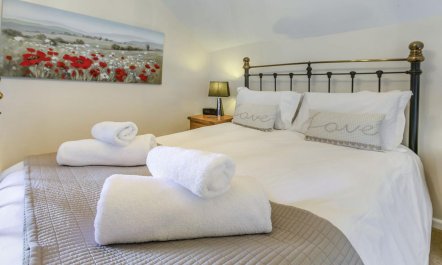 4 Bed in Honiton 9
