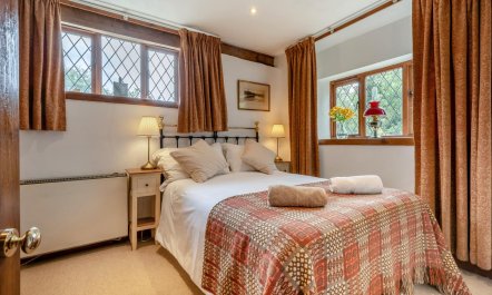 2 Bed in Sharrington 4