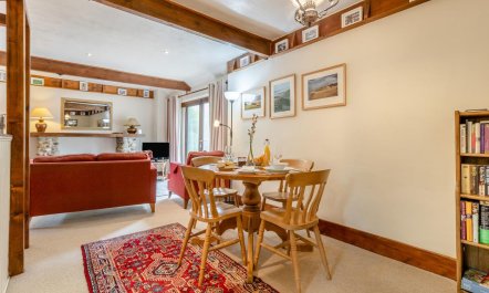 2 Bed in Sharrington 2