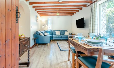 2 Bed in Swansea 2