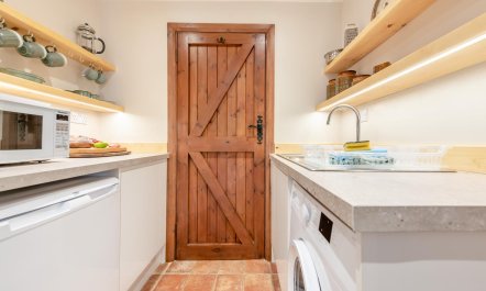 2 Bed in Swansea 6