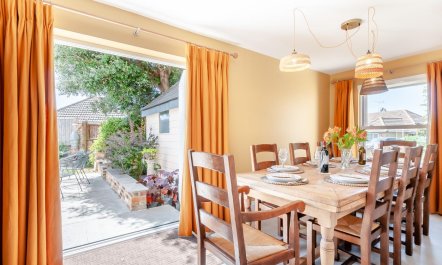4 Bed in St. Peters 6