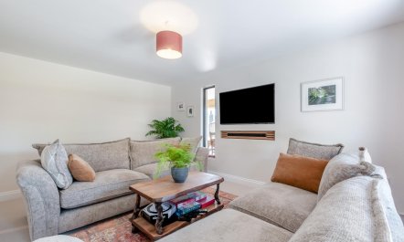 4 Bed in St. Peters 5