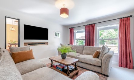 4 Bed in St. Peters 2