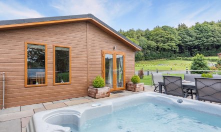 3 Bed in Lloc