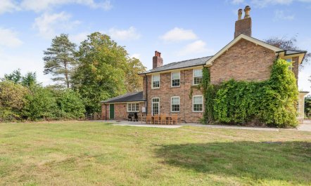 5 Bed in West Keal
