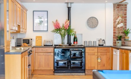 4 Bed in Cawton 8