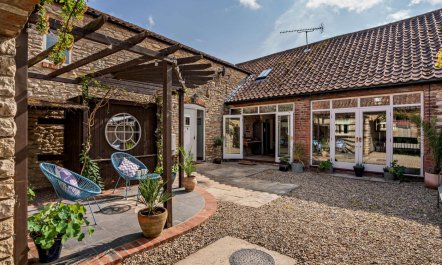 4 Bed in Cawton