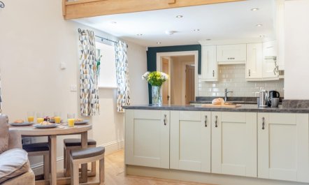 2 Bed in Pilsley 4