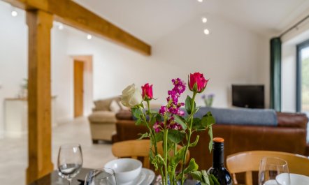 2 Bed in Old Sodbury 5