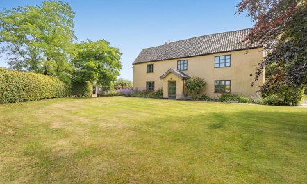 6 Bed in Bramfield
