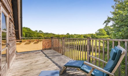 6 Bed in Bramfield 4