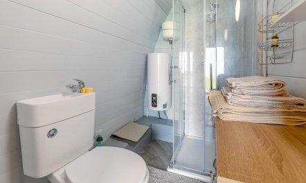 1 Bed in Four Lanes 4