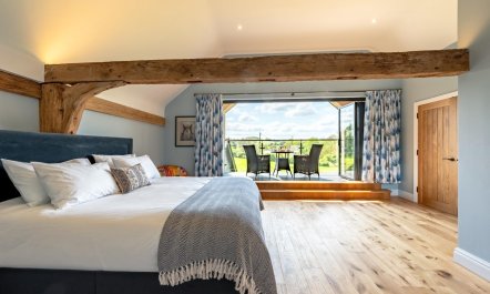 4 Bed in Offton 3