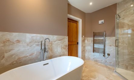 4 Bed in Offton 6