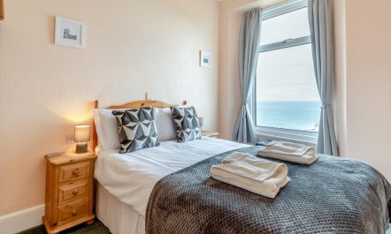 2 Bed in Ilfracombe 8