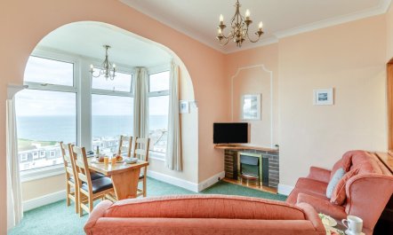 2 Bed in Ilfracombe 1