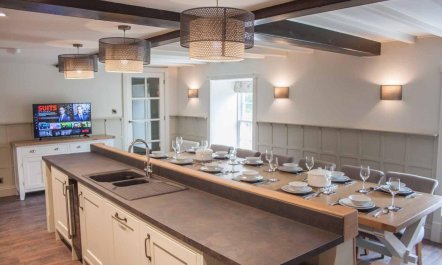 6 Bed in Pickering 5