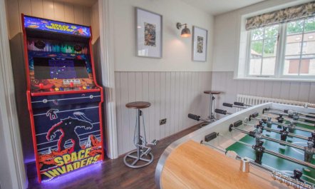6 Bed in Pickering 9