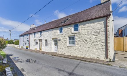 2 Bed in Llanon