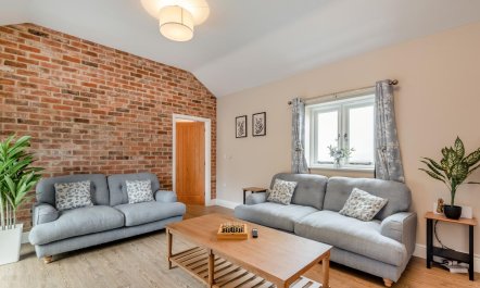 3 Bed in Thimbleby 8