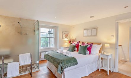 4 Bed in Widcombe 2