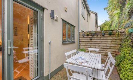 4 Bed in Dartmouth 9